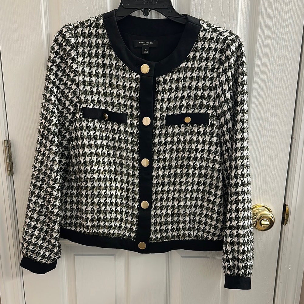 Ann Taylor Houndstooth Black and White Blazer